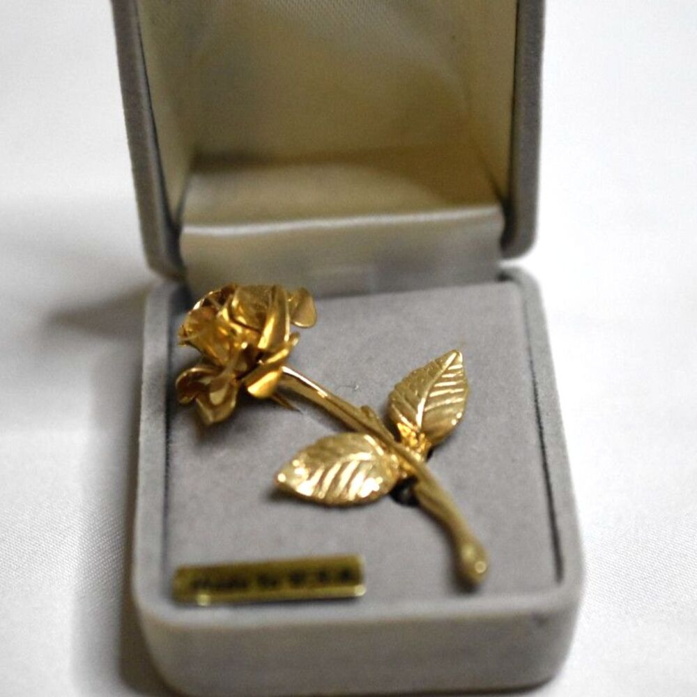 NIB Enchanting Golden Rose 2 3/4" Metal Brooch